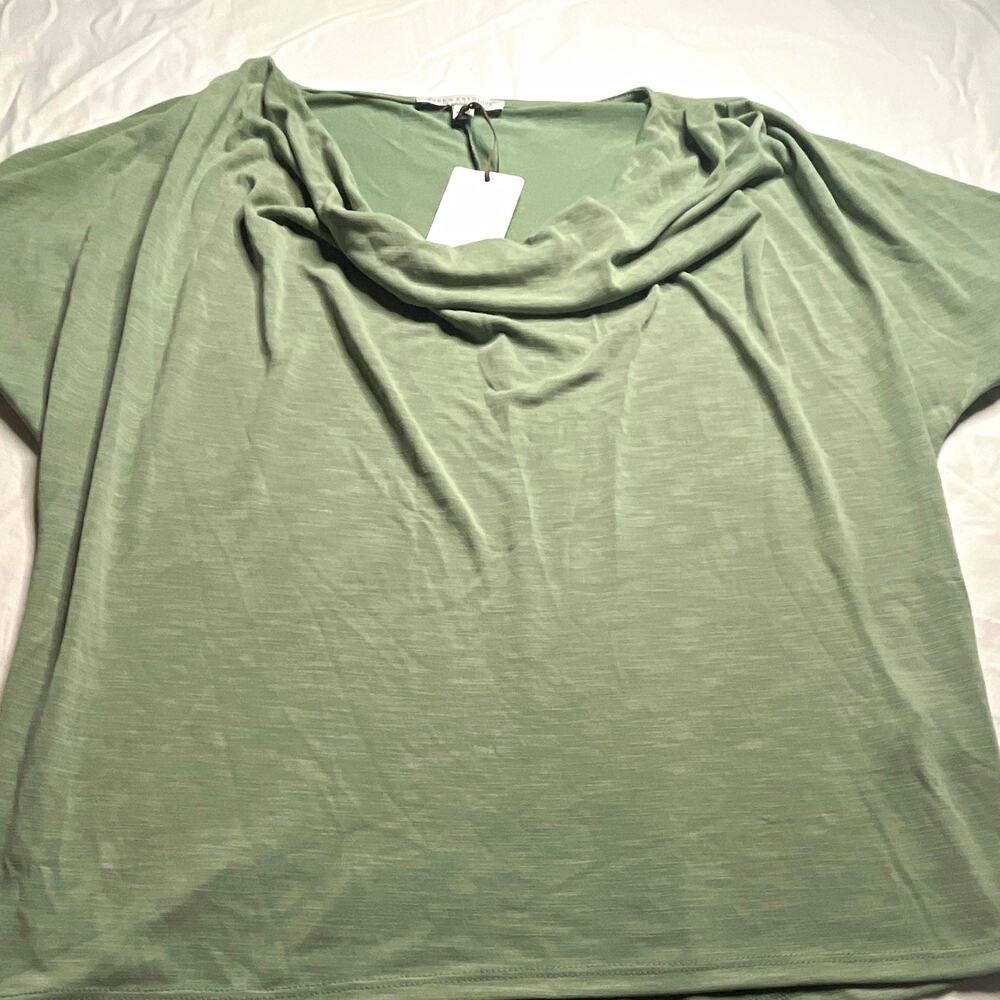 Green Envelope Women’s M Green Solid Cowl Neck Short Sleeve Pullover Top(102)